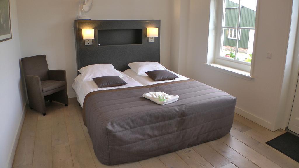Bed And Breakfast Hoeve Chapeau Katwoude Ruang foto
